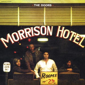 En el hotel Morrison ubicado en Los Angeles. La idea era tomarla por dentro pero el dueño no los dejó.